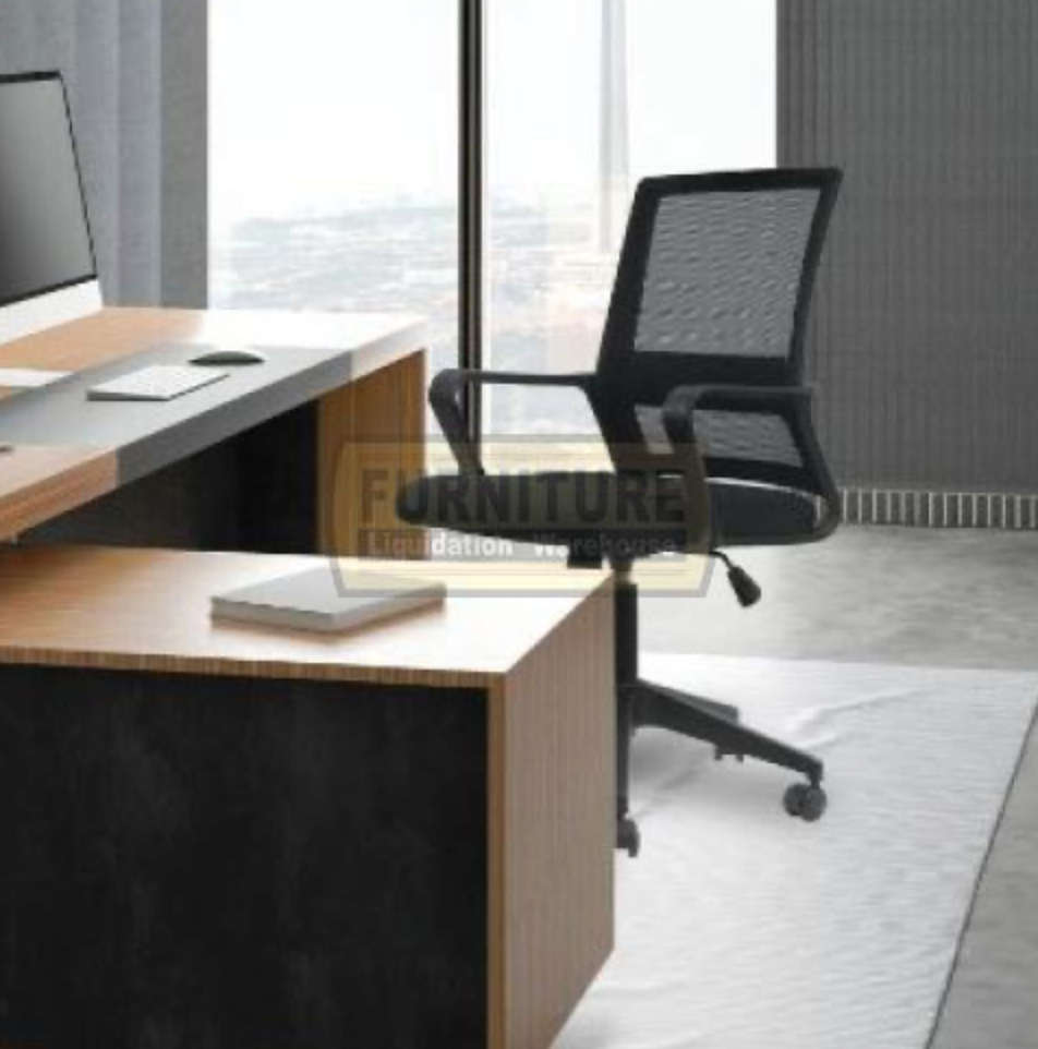 8610 Black office chair