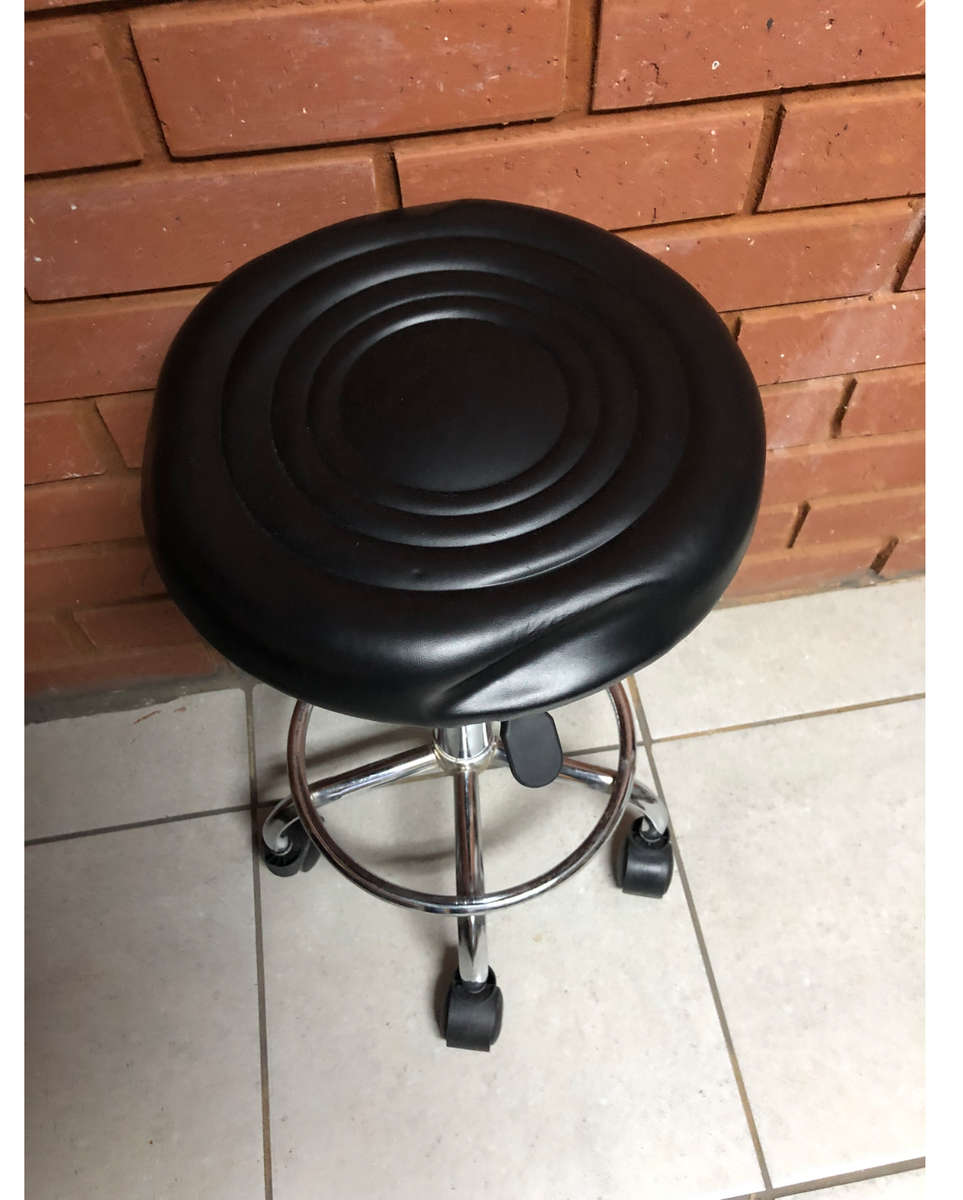 Adjustable Round Rolling Stool - Black