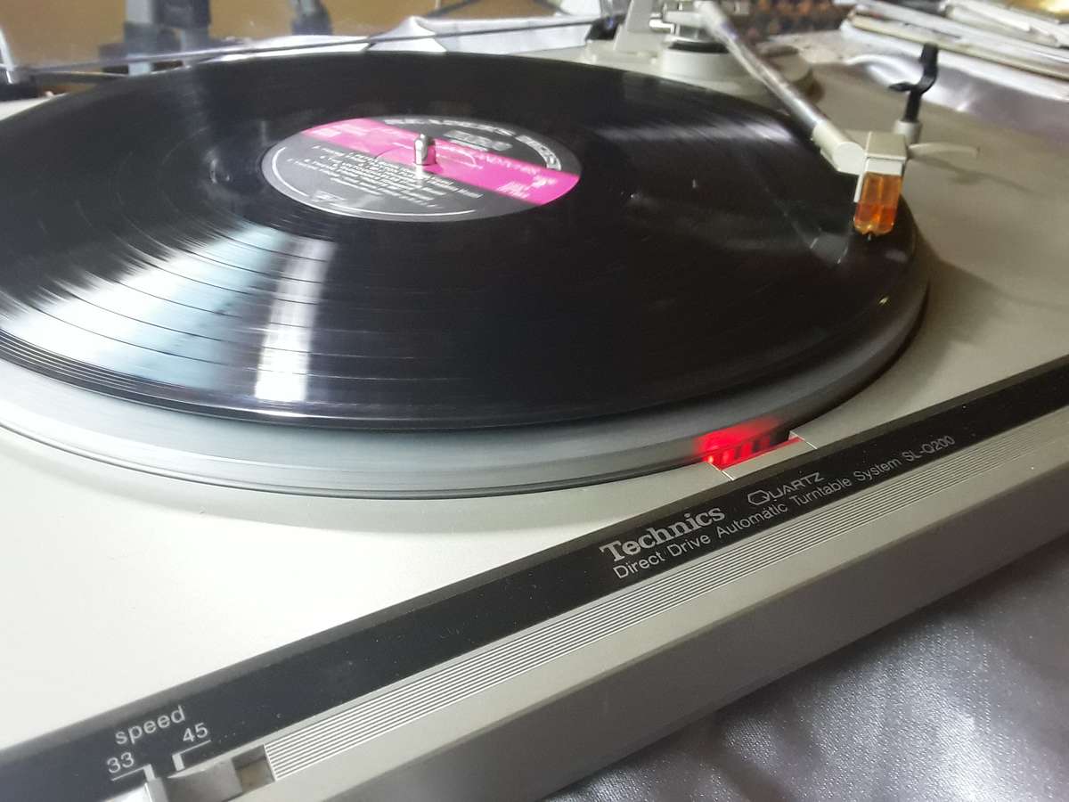 SONY - TECHNICS HI FI COMPONENTS