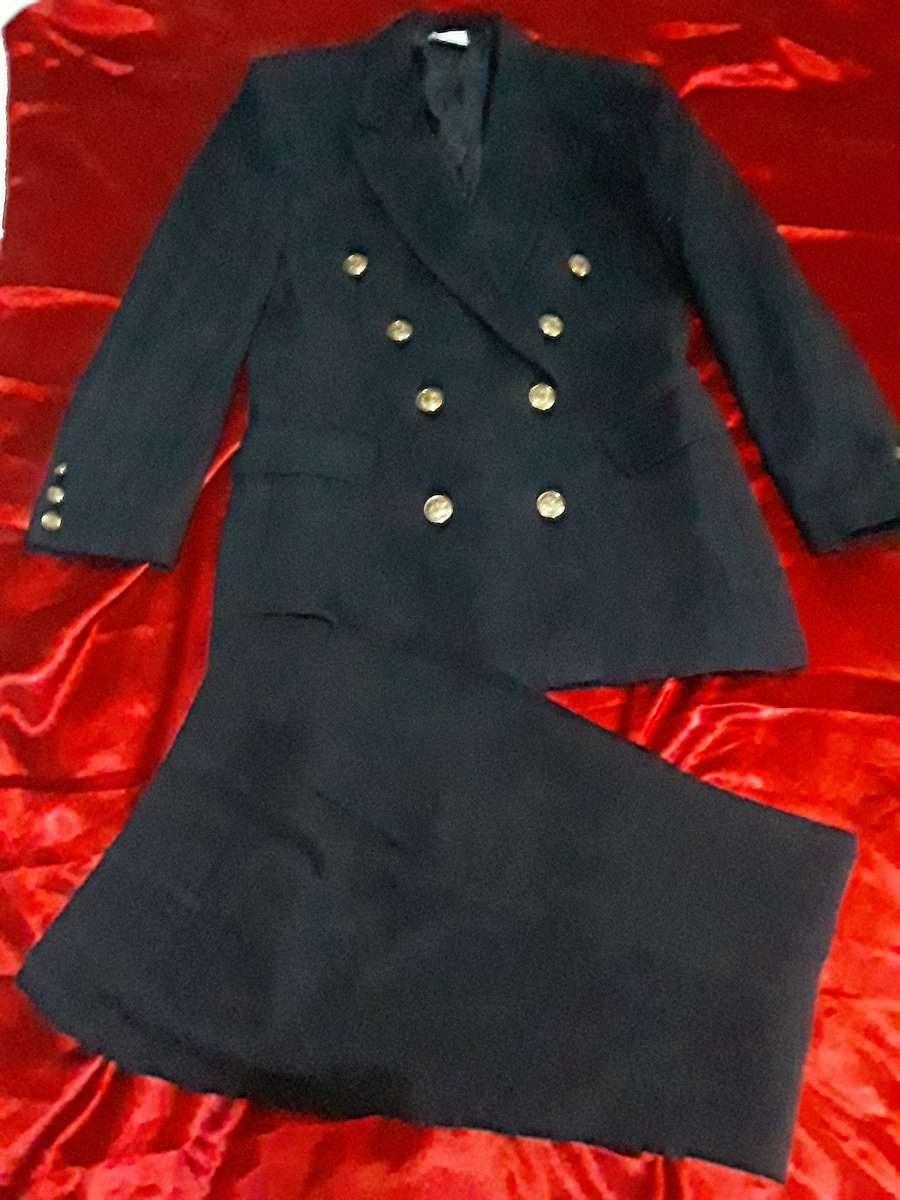 LADIES BLACK JACKET WITH DANIEL HECTER PANTS