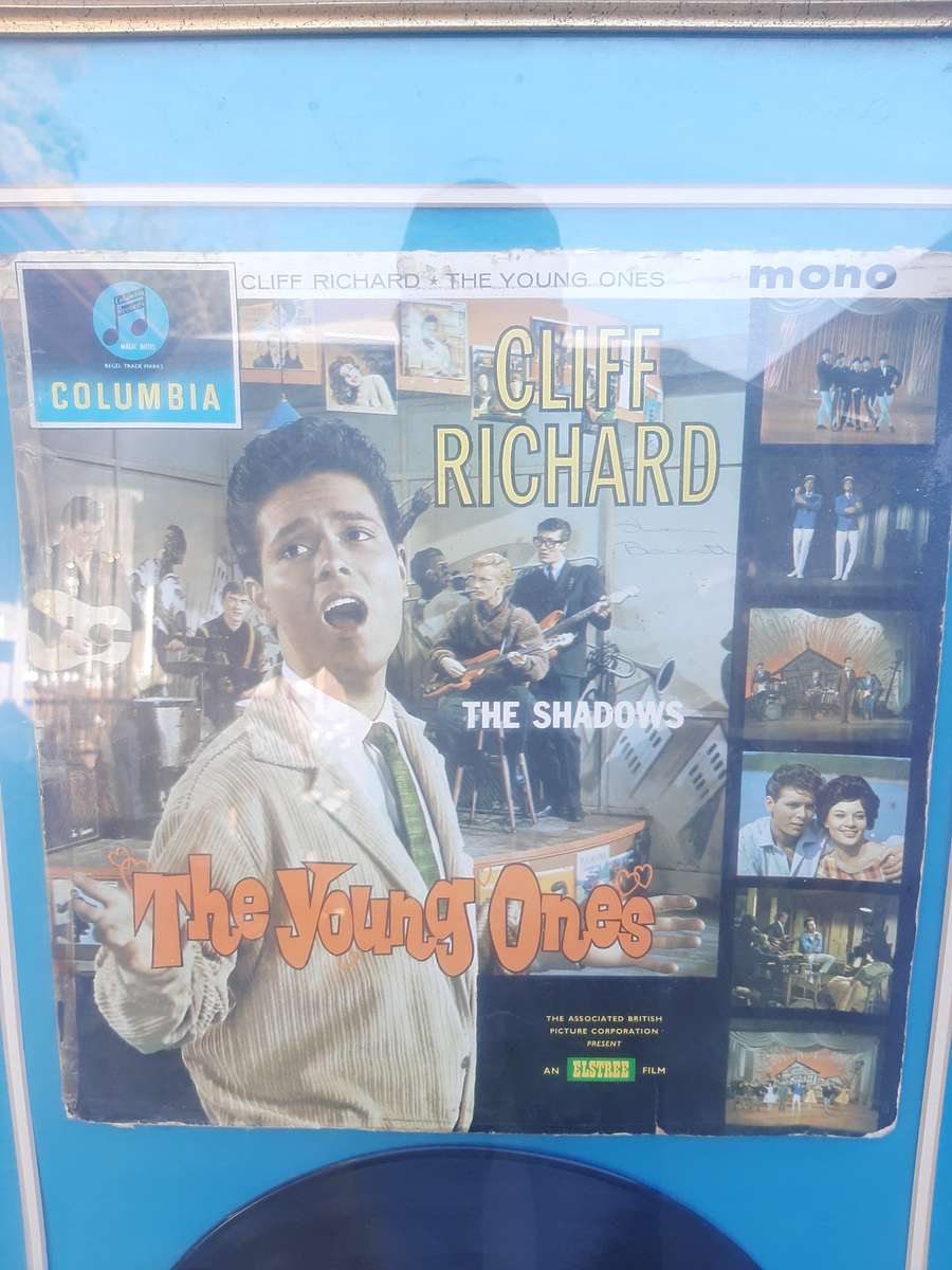 Vinyl record cliff richard