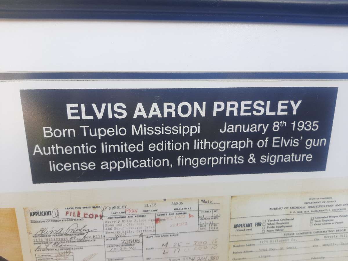 Elvis presley lithograph gun license  application