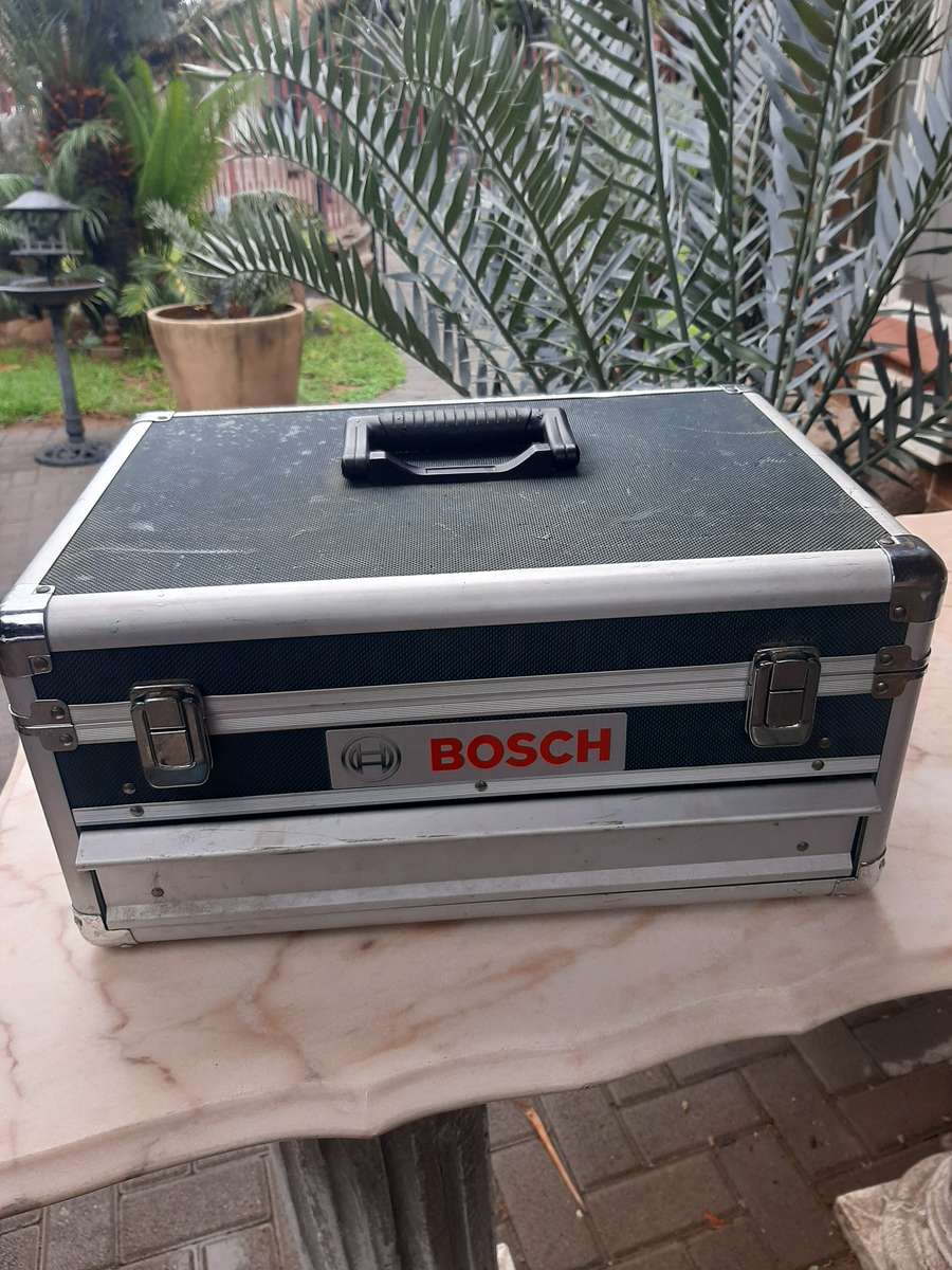 Bosch aluminuim tool box