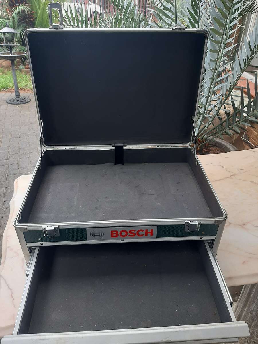 Bosch aluminuim tool box