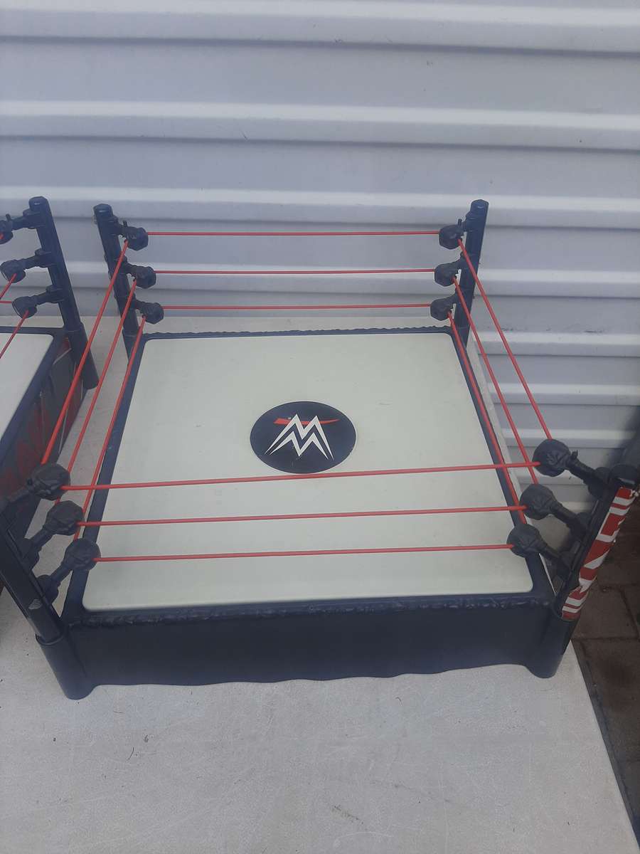 WWE Raw wrestling ring