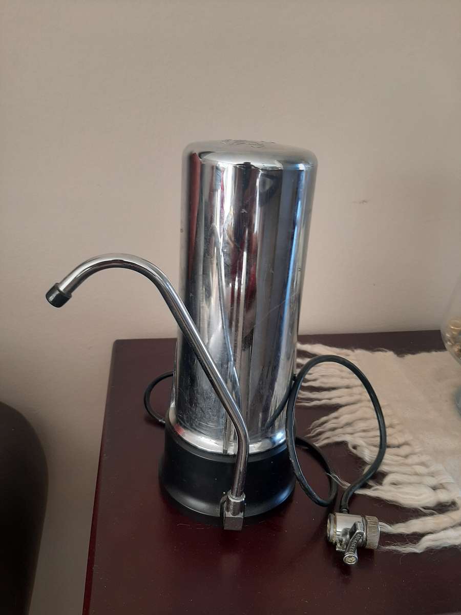 Counter top water filter