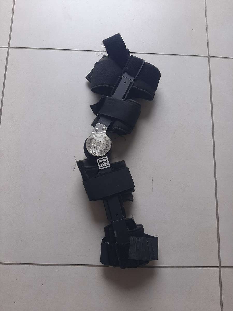 Irom donjoy knee brace