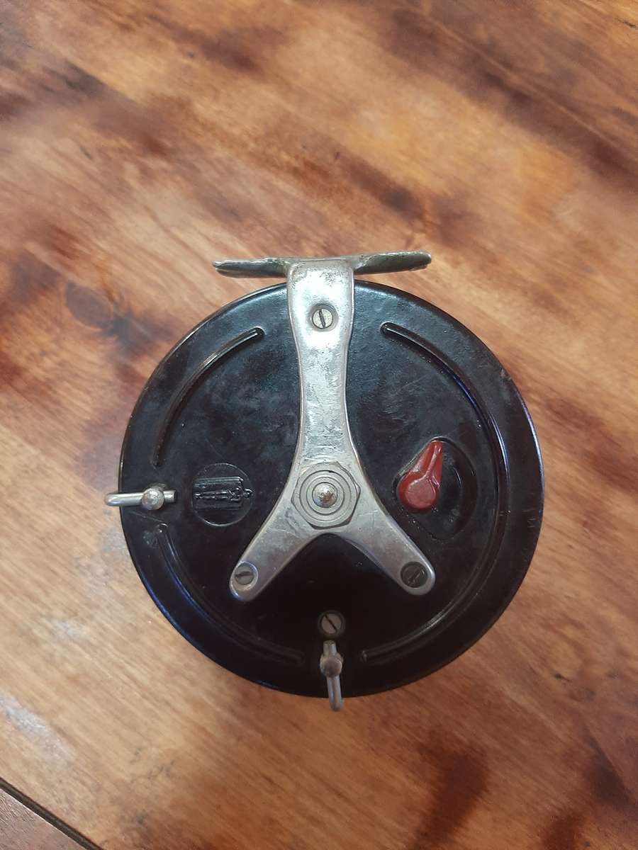 Vintage bakelite fishing reel
