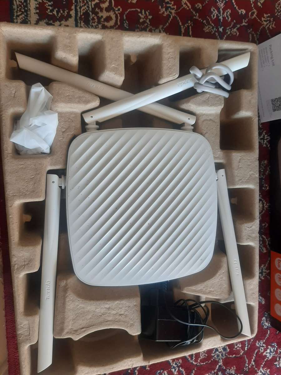 Tenda 600Mbps wireless router