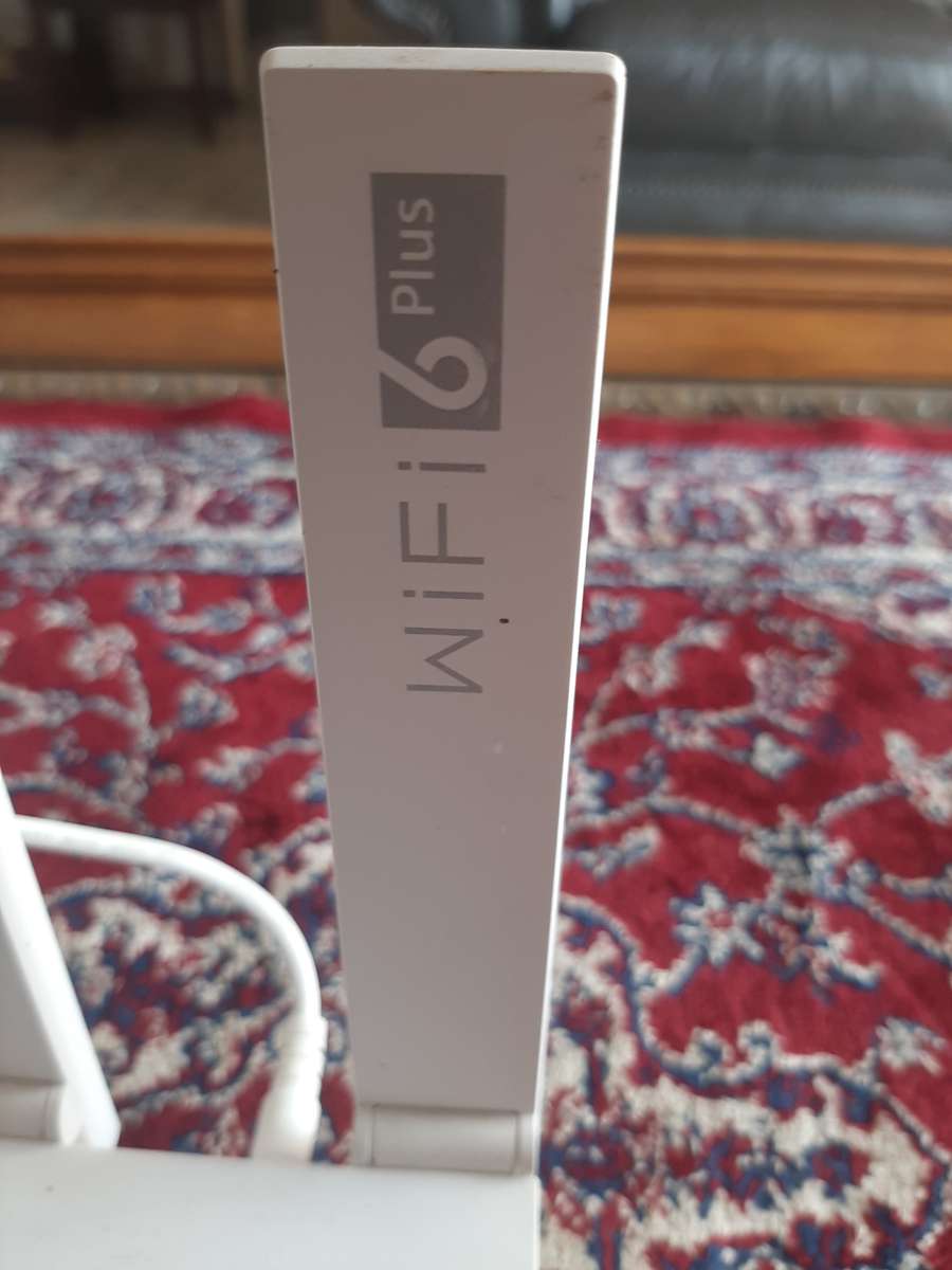Huawei wifi 6plus router