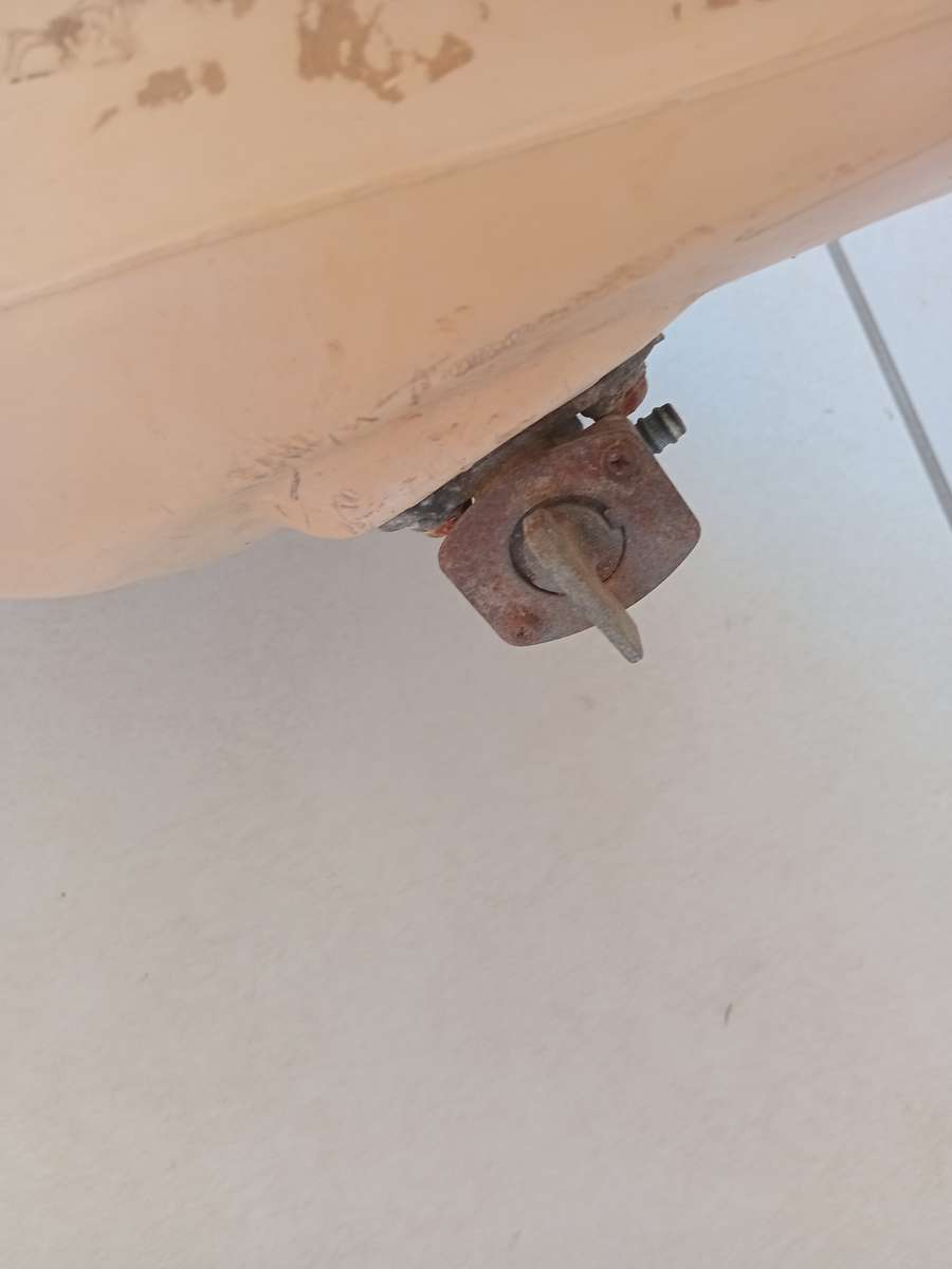 Yamaha PW80 petrol tank