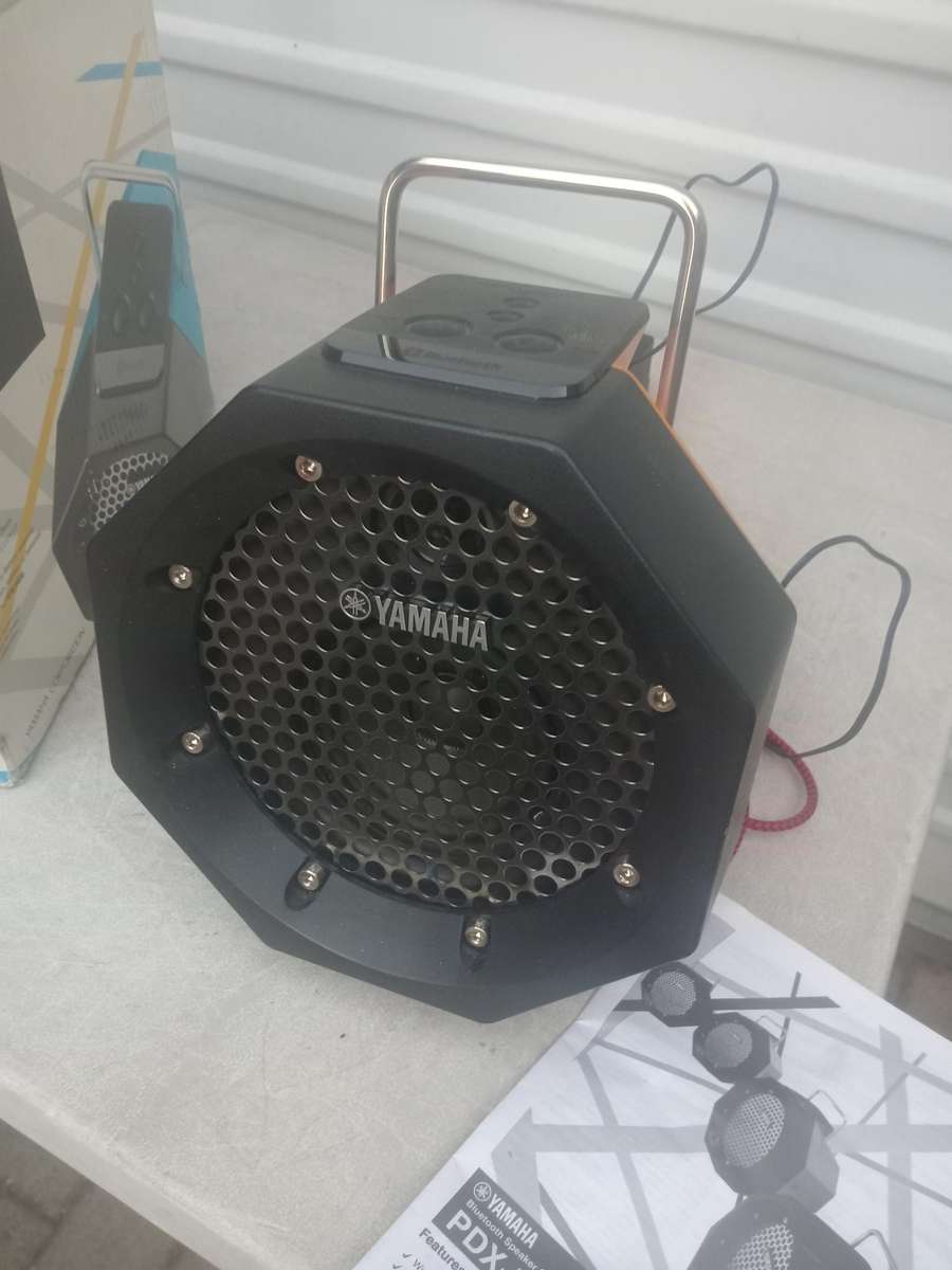 Yamaha blue tooth speaker