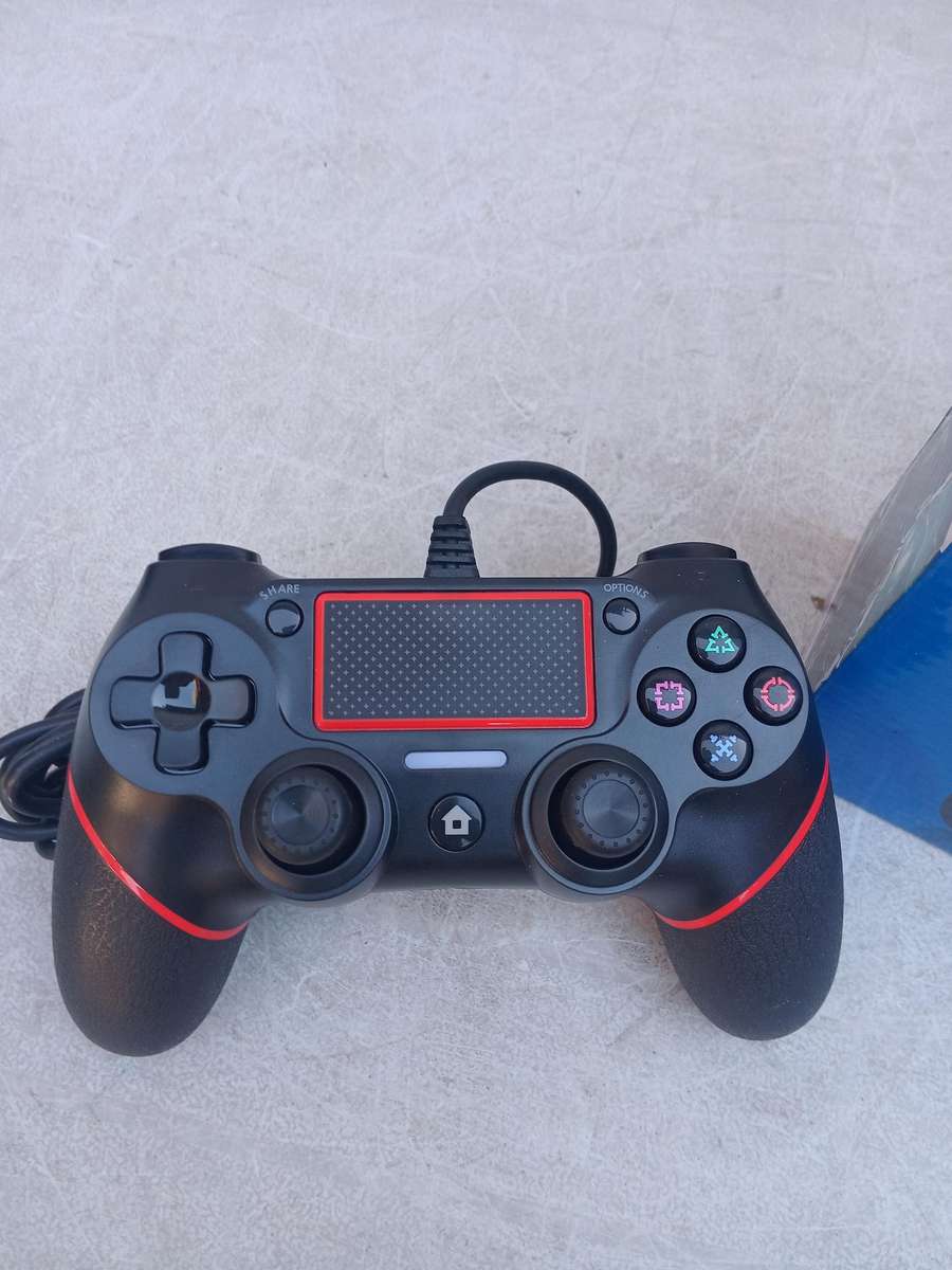 Playstation 4 wired pro / slim controller