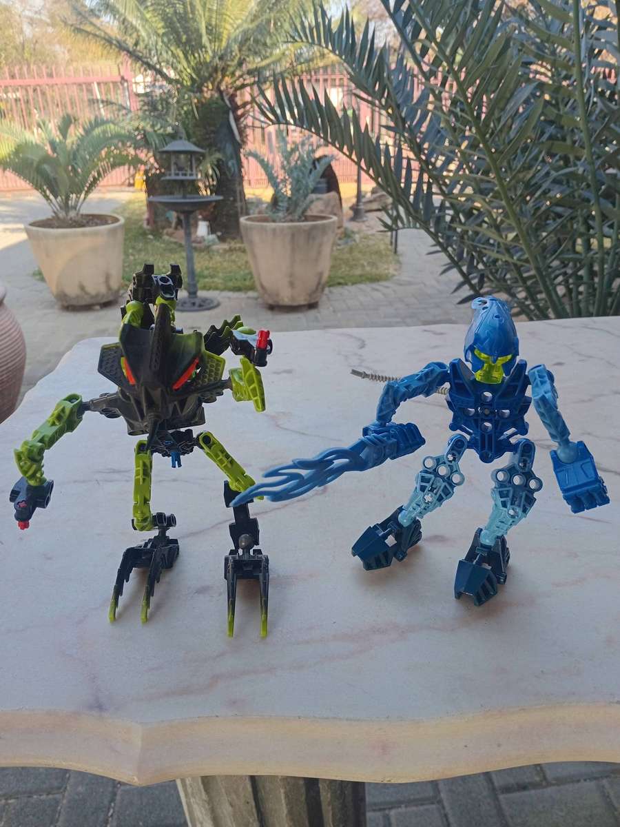 Lego bionicles