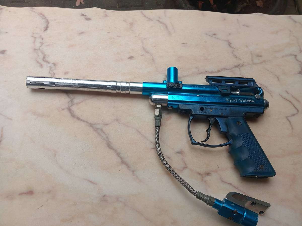 Spyder Victor paint ball gun