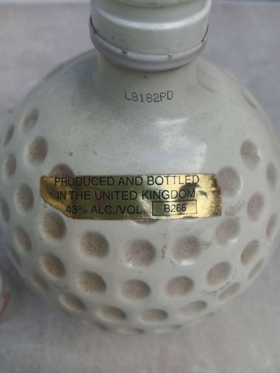 Vintage old st Andrew's scotch whiskey decanter