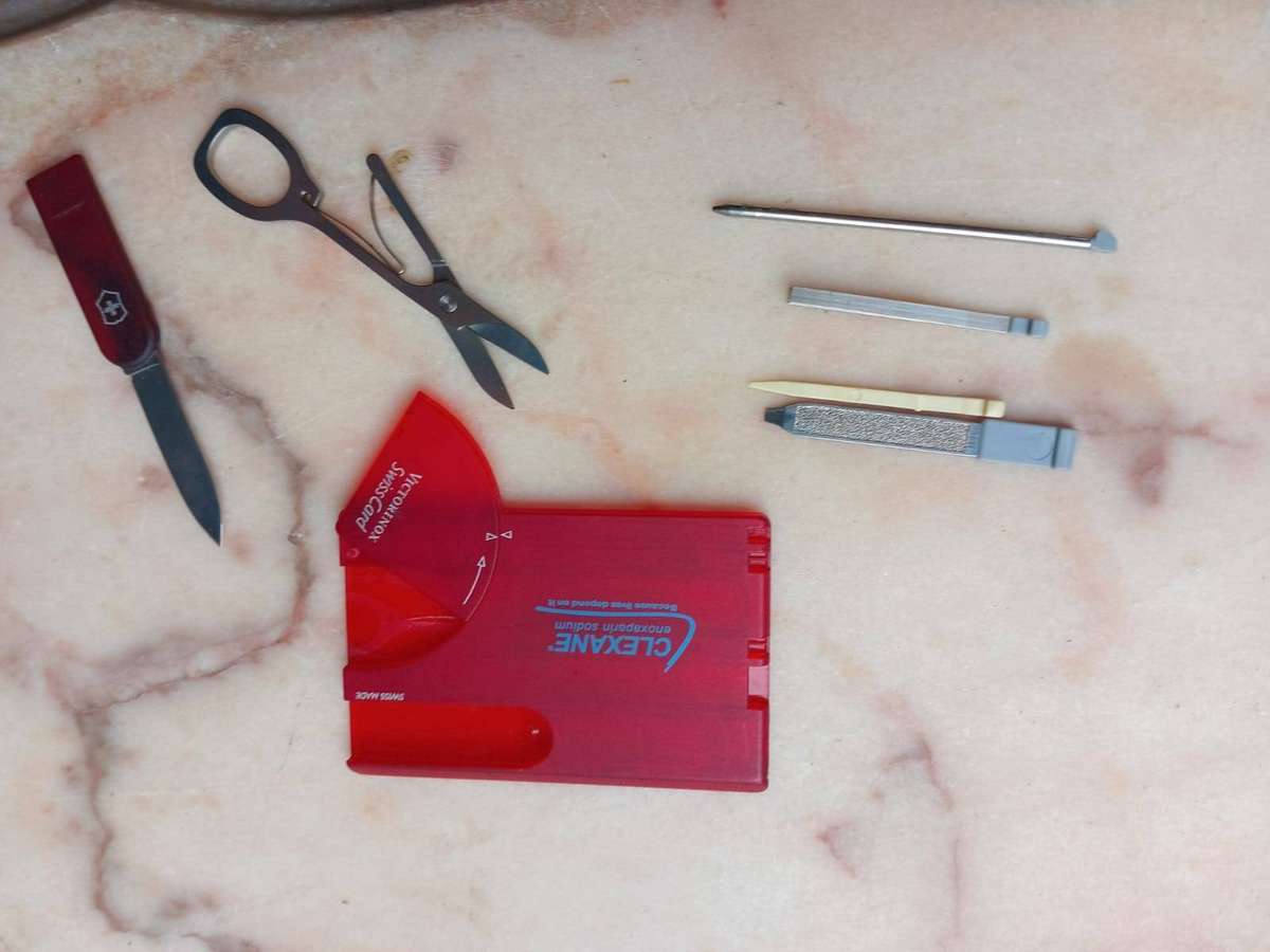 Victorinox swiss card