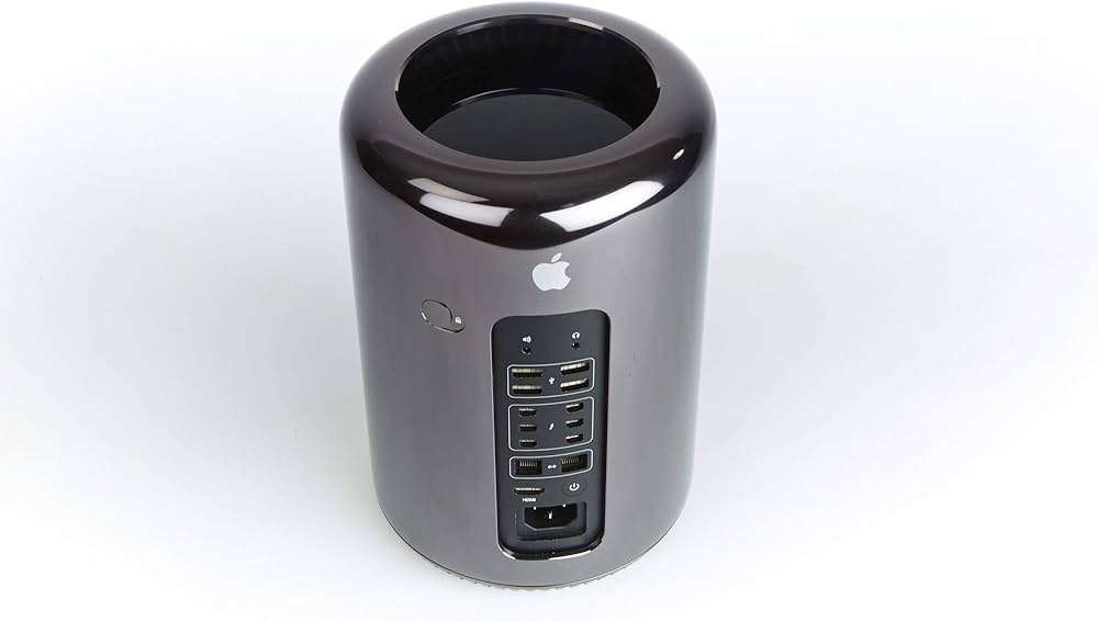 2013 Mac Pro with 3.7 Ghz Quad-core Xeon E5, 16GB RAM, 128GB SSD Excellent condition. Include BOX