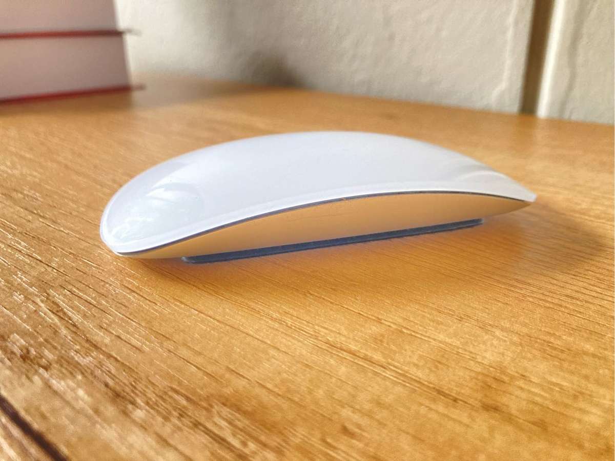 Apple Magic Mouse (1st Generation) - Used, Tested, and Working