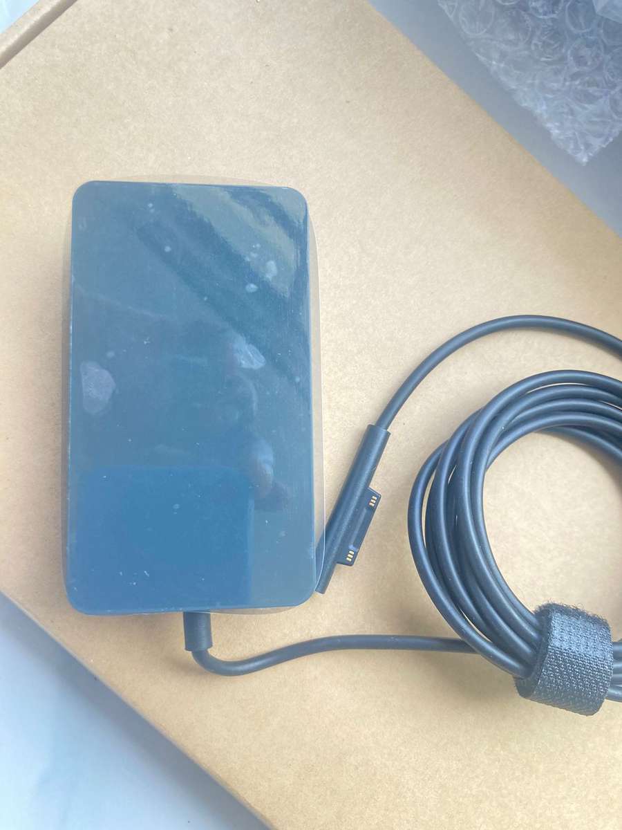 Genuine New 65W Microsoft Surface  Charger