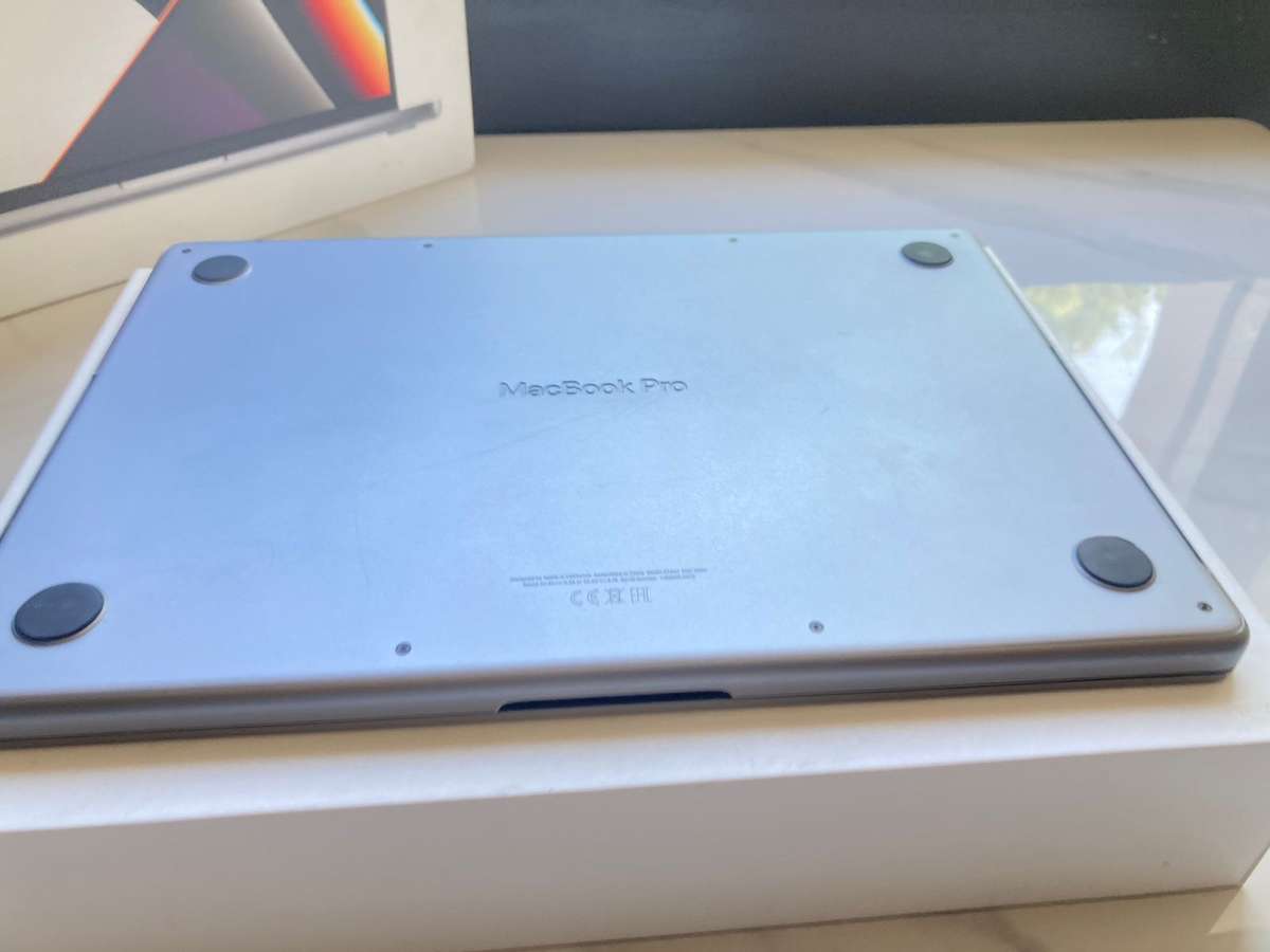 [2021 Apple MacBook Pro 14-Inch M1 Pro 10-Core CPU, 16-Core GPU (16GB Unified, 1TB SSD)]