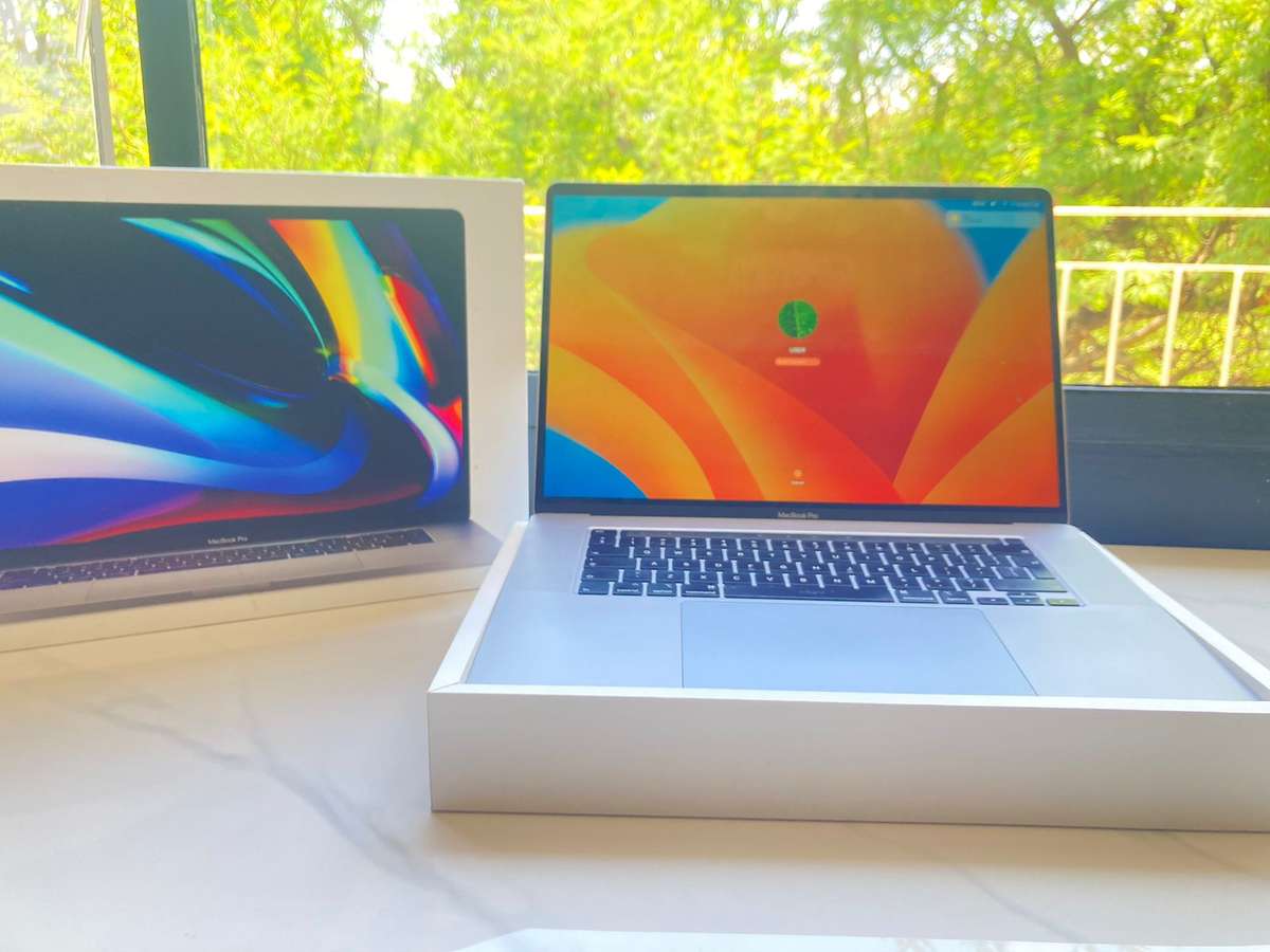 Apple MacBook Pro 16-Inch Retina (2019) Grade B | Excellent Battery Life | With Box and Charger