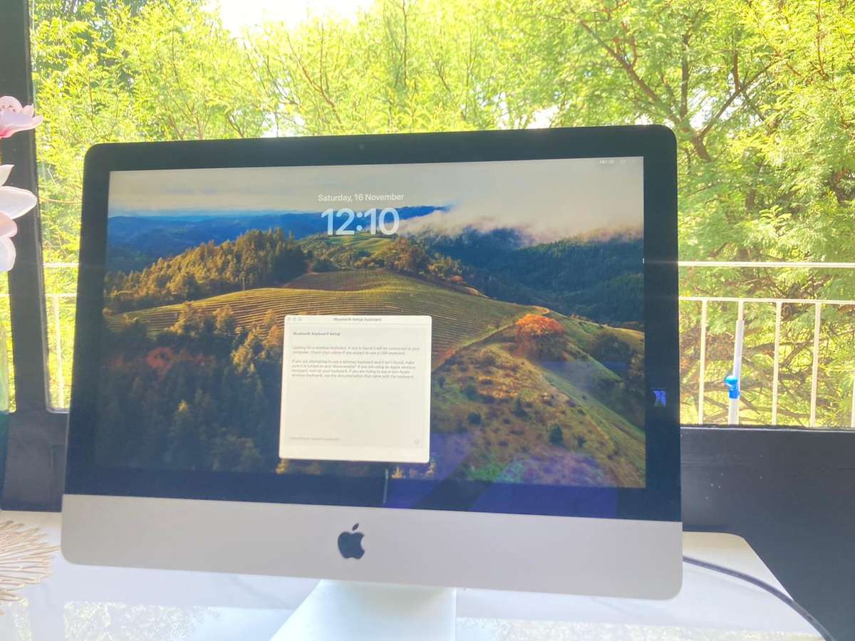 Apple iMac 21.5-inch (2013)  Core i5, 8GB RAM, 500GB Storage  Grade A+ Condition