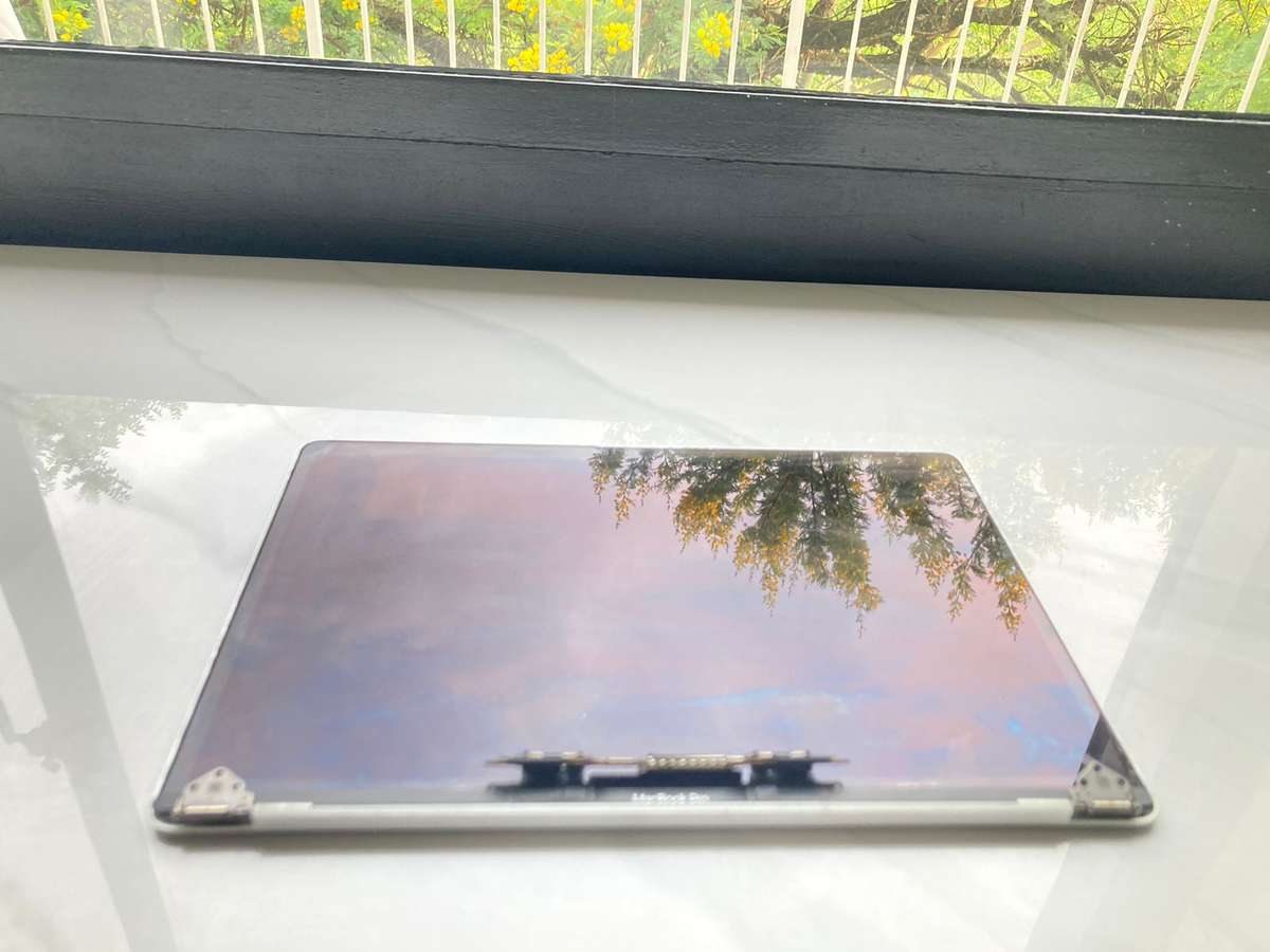 Apple MacBook Pro A1707 15" Display Assembly - Silver (Grade B, Used)