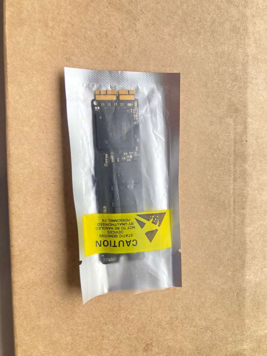 Apple 512GB SSUAX SSD  Plug & Play for MacBook Pro, MacBook Air, Mac mini, Mac Pro, iMac