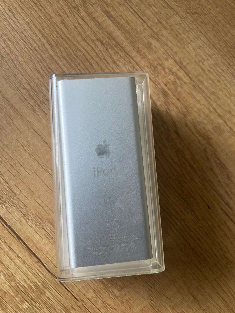 vintage Apple iPod Nano 2nd Generation Silver 2GB | Used | Battery Needs Replacement
