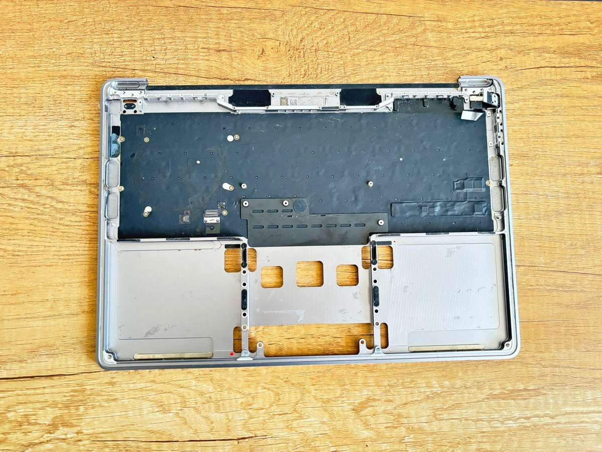 MacBook Pro 13" Upper Case Assembly  A2159 (2019) Used  Grade-B Condition