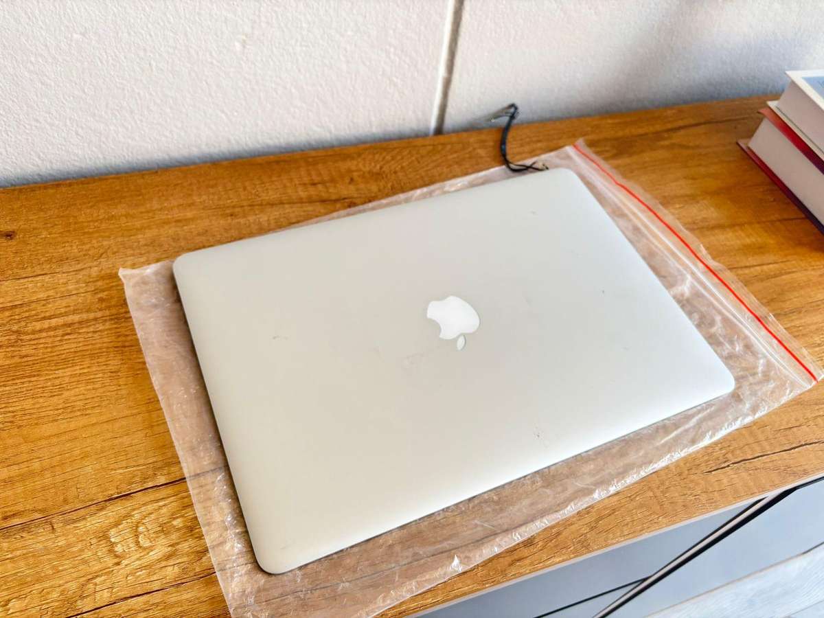 MacBook Pro 15" Retina Display Assembly  A1398 (Mid 2015)