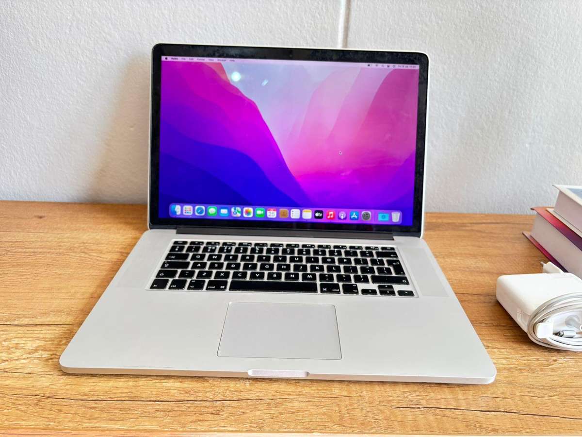 MacBook Pro 15" Retina Display Assembly  A1398 (Mid 2015)