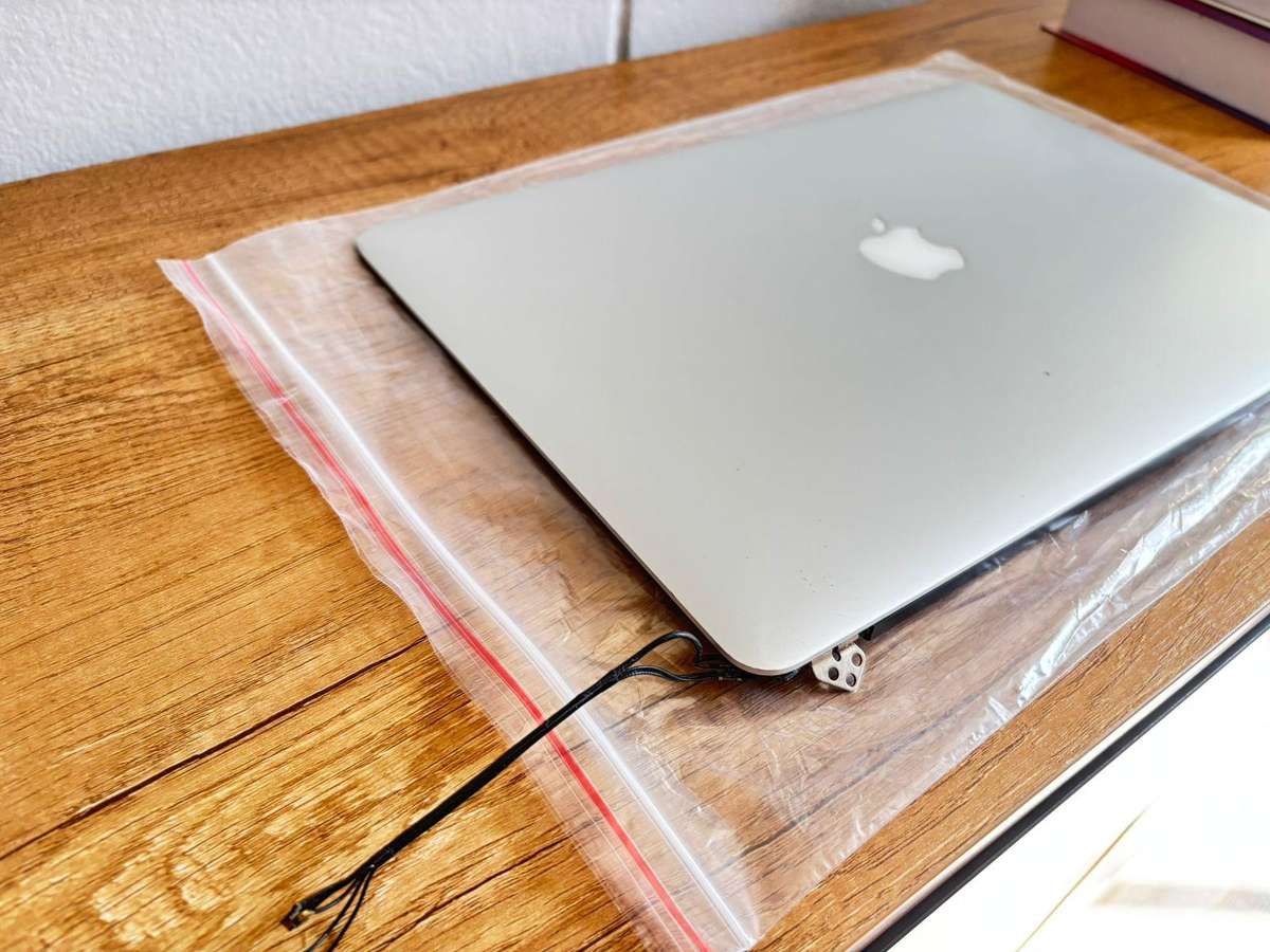 MacBook Pro 15" Retina Display Assembly  A1398 (Mid 2015)