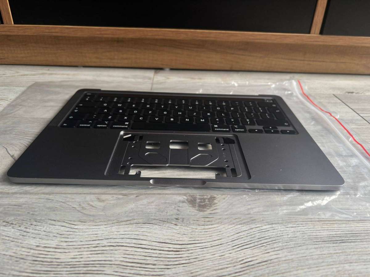 MacBook Pro 13" Upper Case Assembly A2251 (2020)