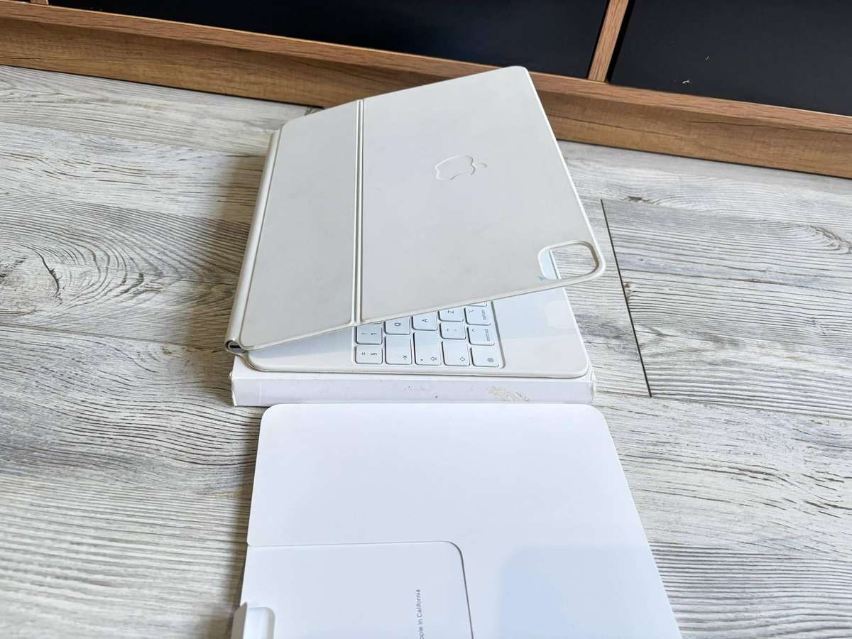 Apple Magic Keyboard for iPad Pro 12.9"