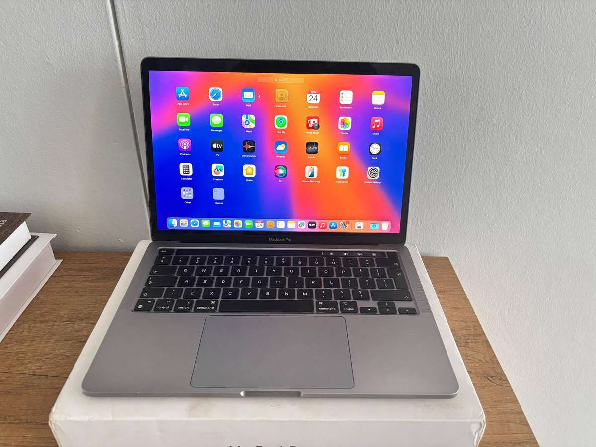 Apple MacBook Pro 13-inch (2020) M1 Chip, 8GB RAM, 256GB SSD