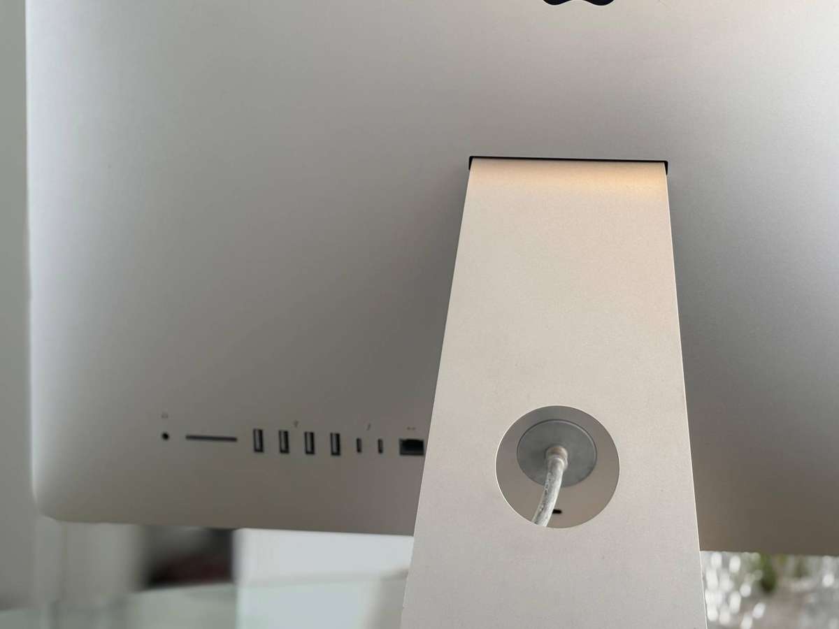 Apple iMac 21.5 (2017) 4K Display Retina | i5 2.6GHz | 8GB | 1TB  