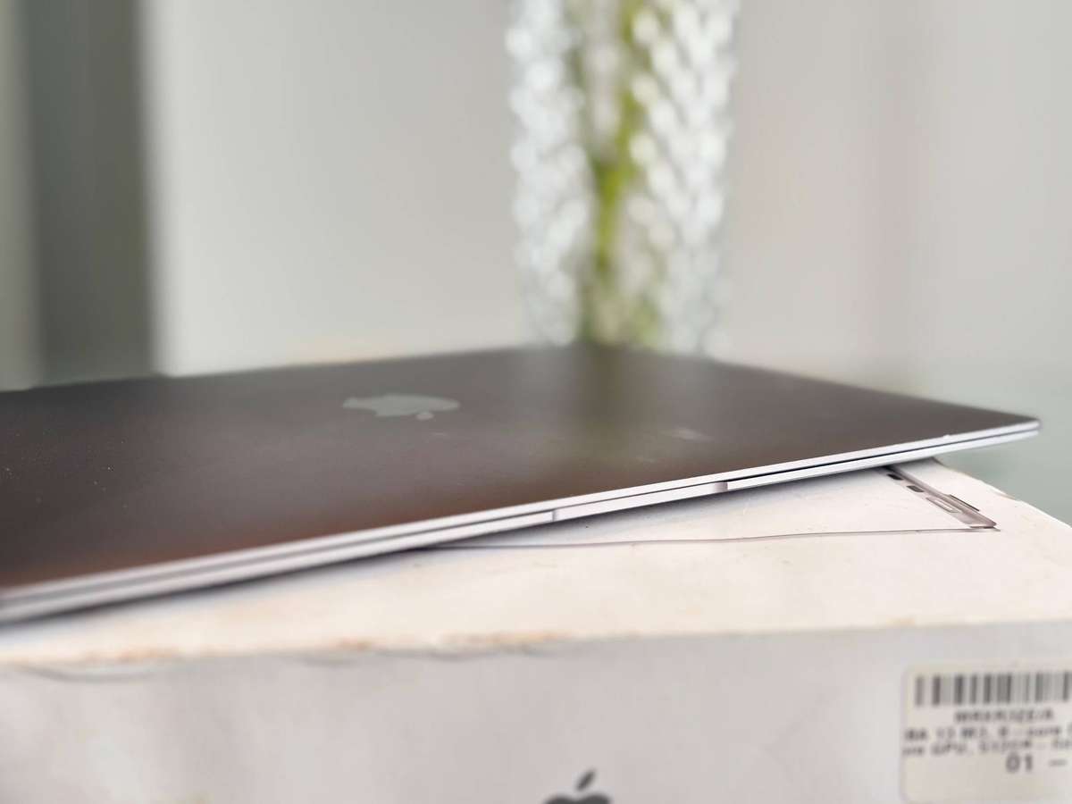 MacBook Air 13 (2018) | i5 | 8GB | 256GB 