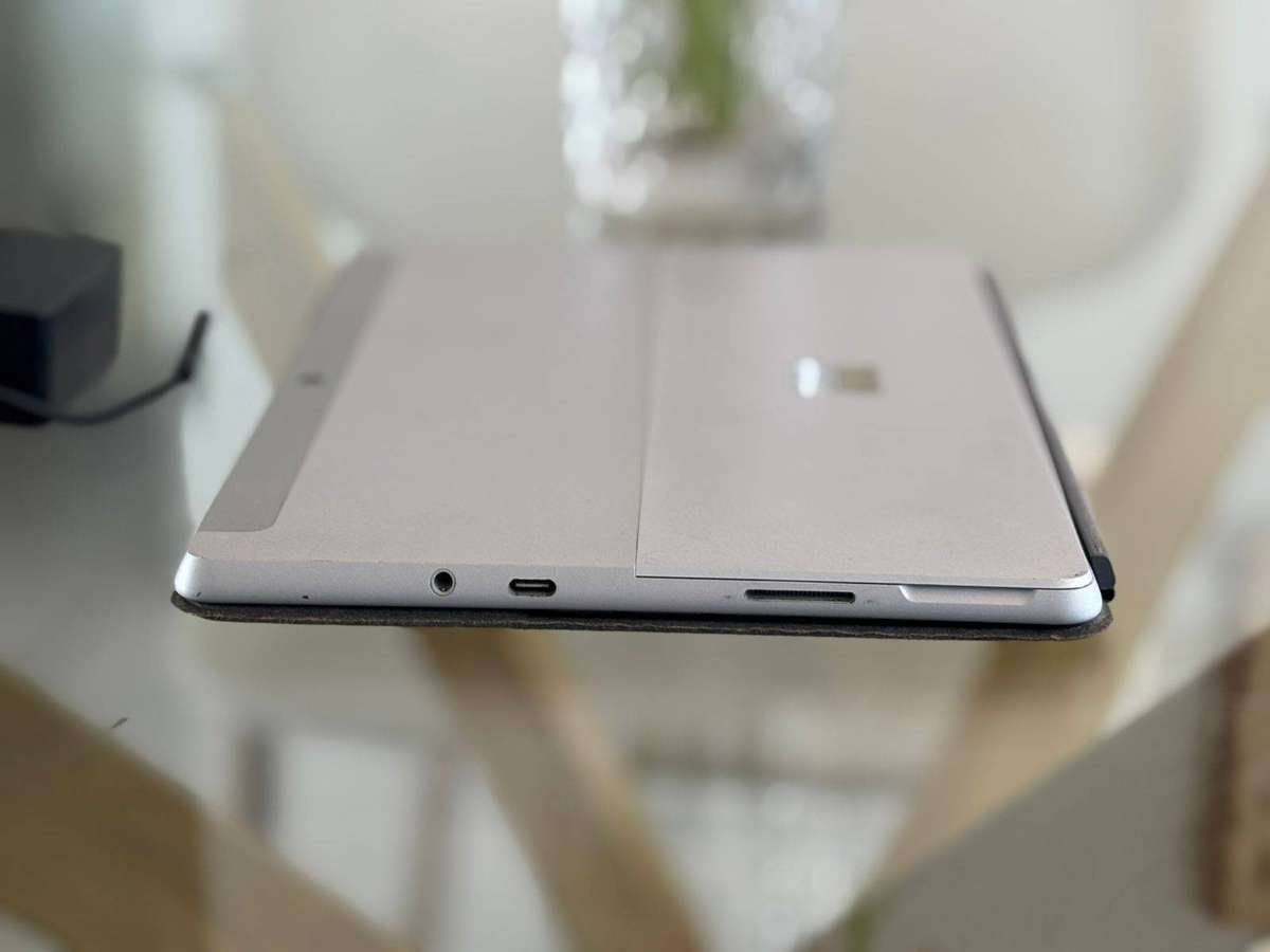 Microsoft Surface Go 2 10.5" Touch 2-in-1 | Intel Celeron | 4GB RAM | 64GB SSD