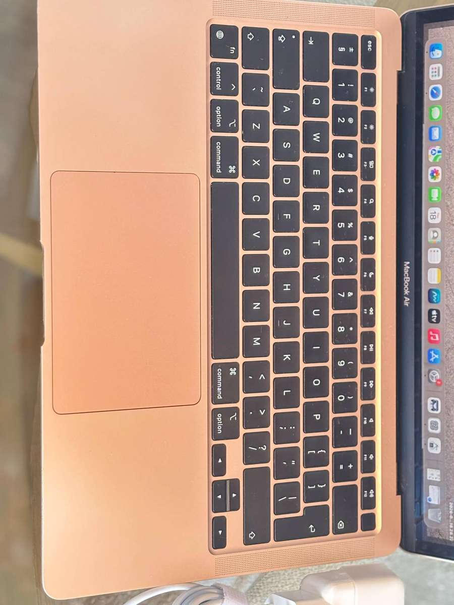 Apple MacBook Air 13.3 (2020) M1 | 8GB RAM | 256GB SSD | Rose Gold