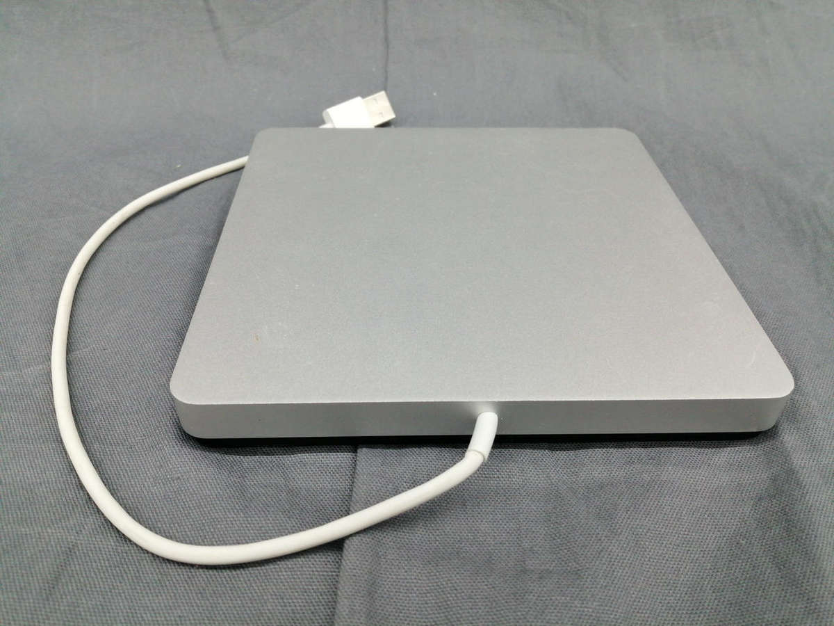 Apple A1379 USB External SuperDrive - CD DVD/RW Burner (MD564ZM/A)