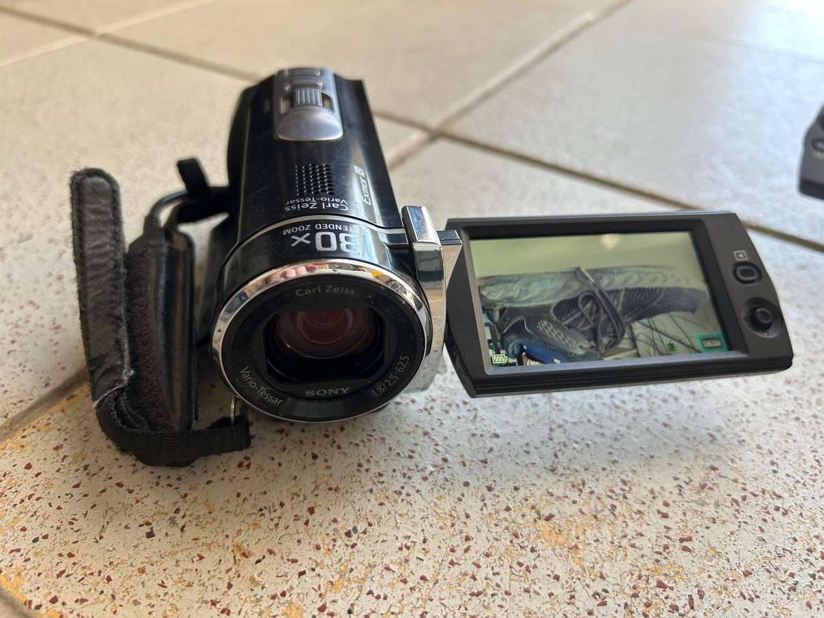 Sony CX190 Handycam Camcorder - Used, Working