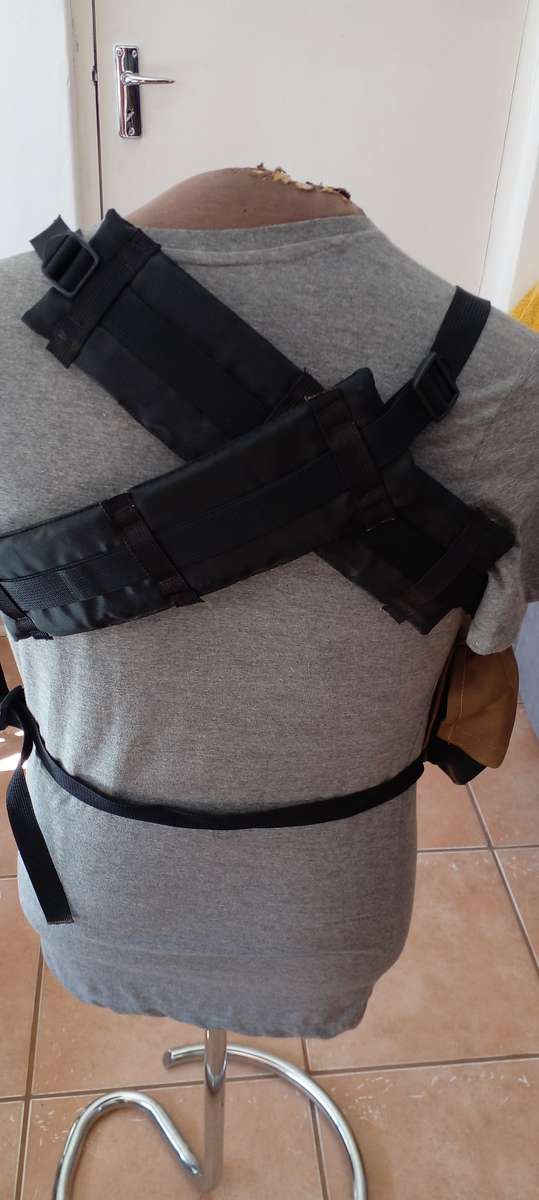 SADF BATELEUR 90 WEBBING PARABAT BACKPACKER TYPE.PISTOL HOLDER FACILITY.