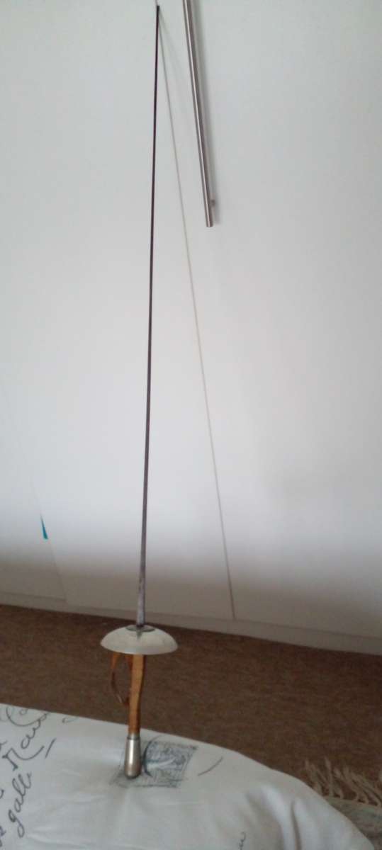 VINTAGE LEON PAUL FRENCH FENCING RAPIER SWORD. VERY RARE.