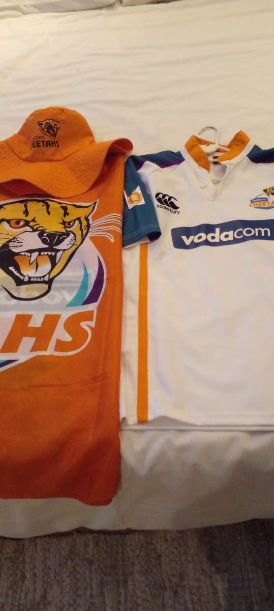 Vodacom Cheetah's Super 14 Spectator Rugby Jersey, Flag and Hat.