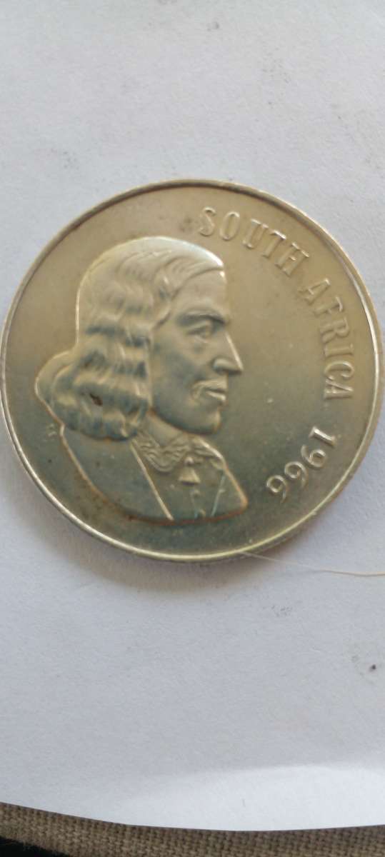 HIGH GRADE 1966 RSA SILVER 1 RAND.