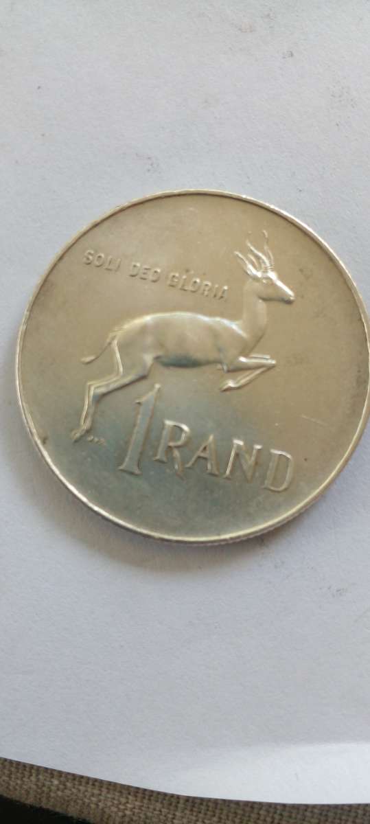 HIGH GRADE 1966 RSA SILVER 1 RAND.