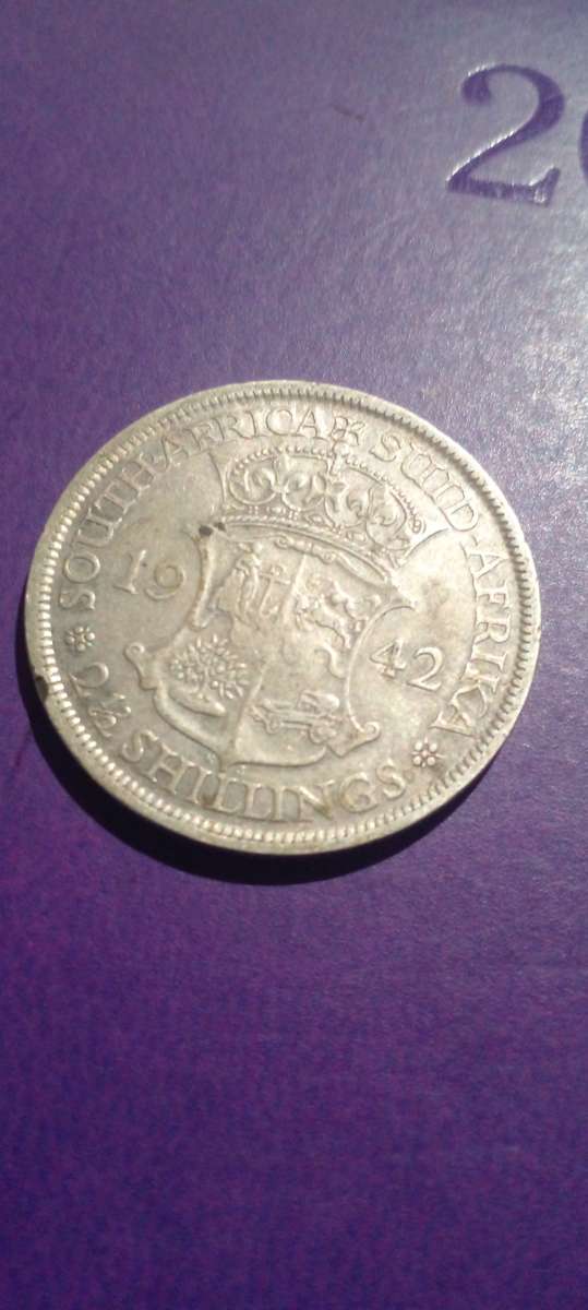 1942 SILVER UNION OF SA SILVER HALF CROWN. COLLECTIBLE CONDITION.