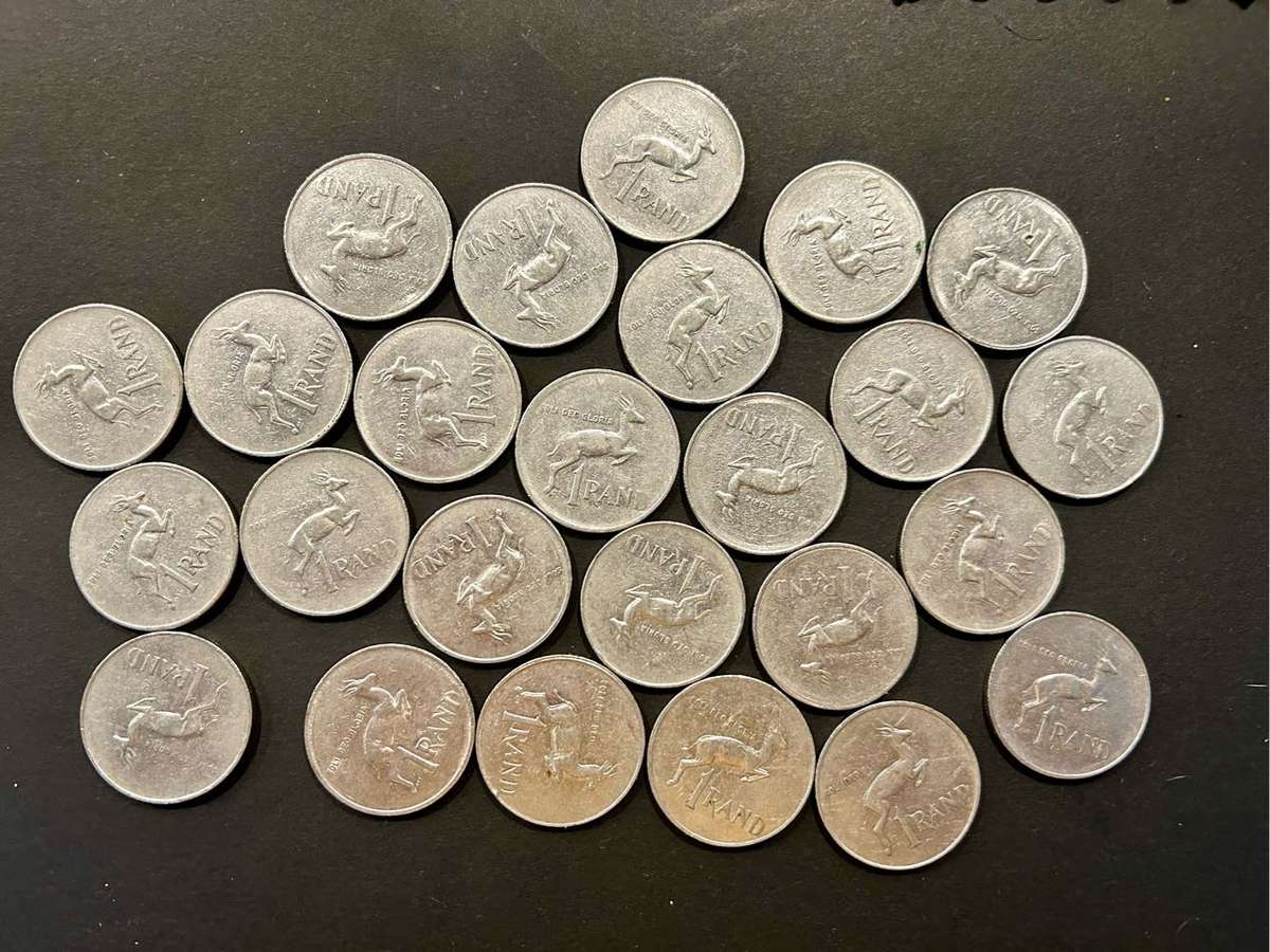 25 x old R1 coins. ( No silver )